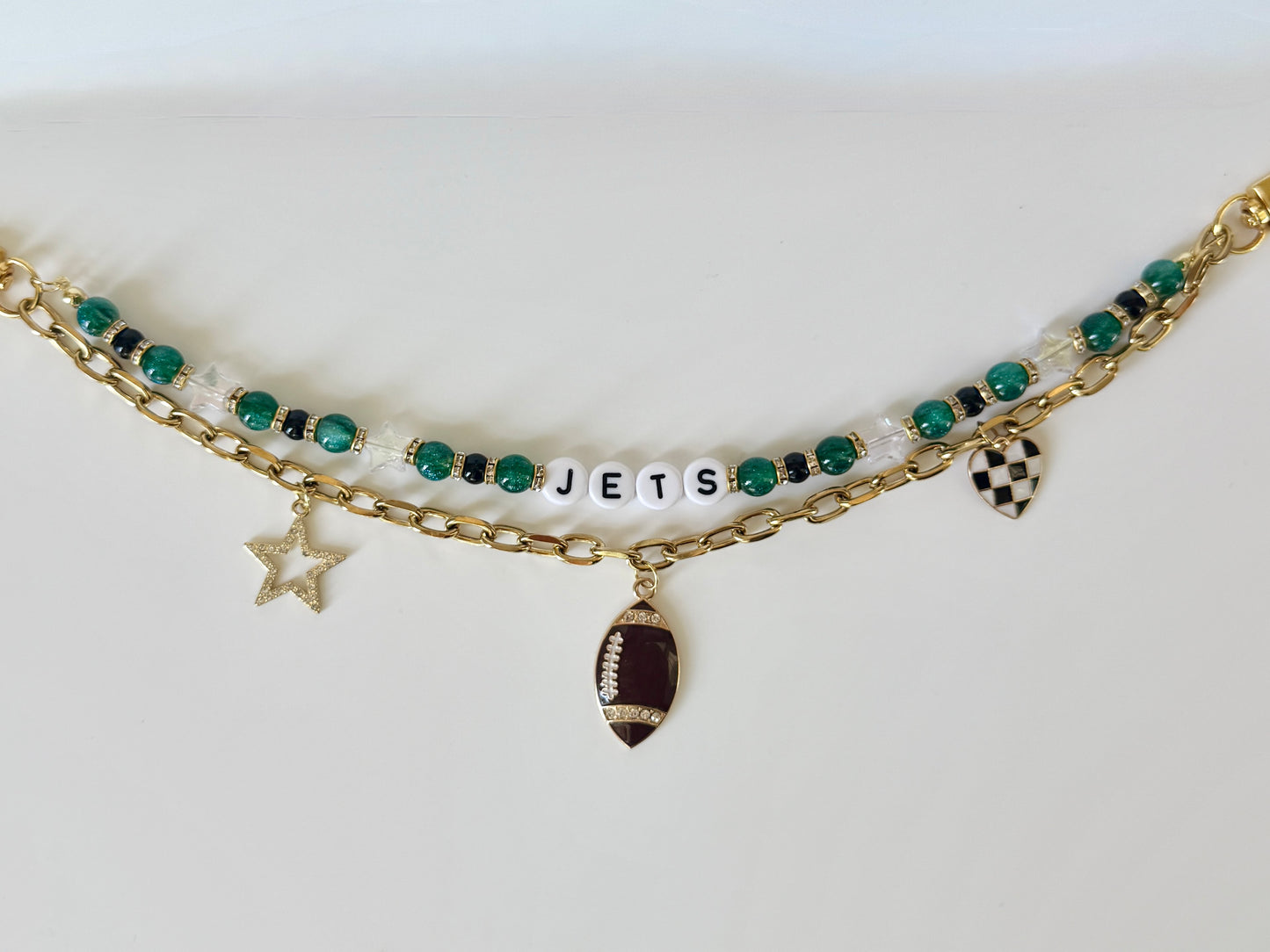 Jets Football Bag Charm or Chain – Green & Black Beaded Keychain or Purse Accessory – Game Day Stadium Bag Clip – Handmade Gift