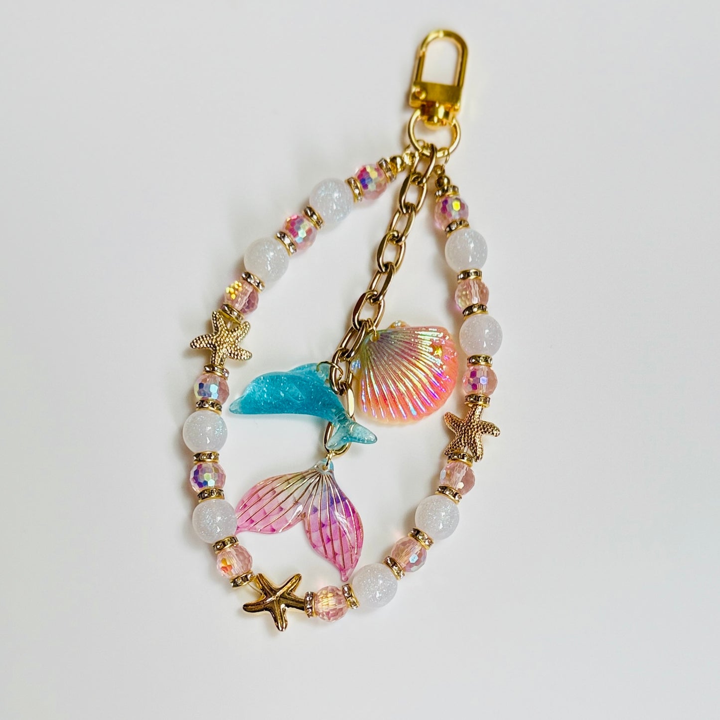 Ocean Dreams Bag Charm – Mermaid Tail, Dolphin & Seashell Beaded Keychain | Coastal Aesthetic Bag Accessory | Handmade Summer Charm Gift