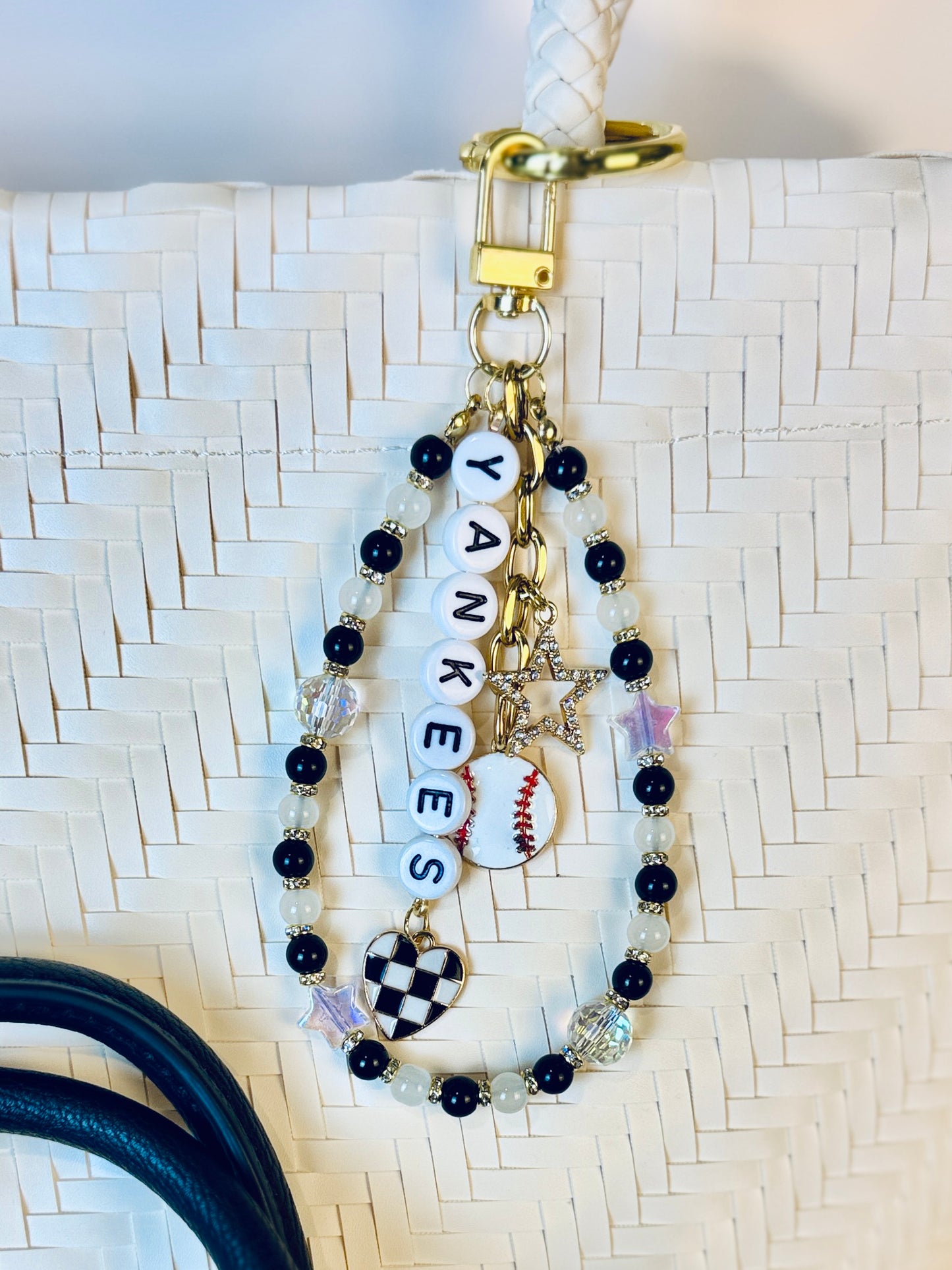 Yankees Bag Charm | Baseball Keychain Zipper Pull | Baseball Fan Gift | Choose Your Team & Size | Handmade Sports Accessory