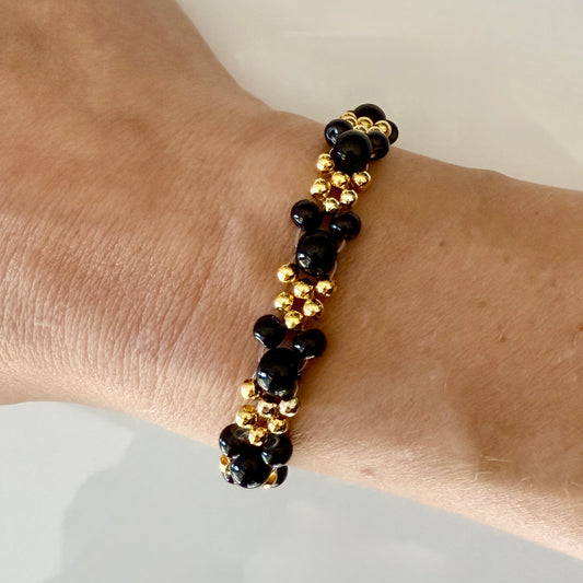 Mickey Mouse Inspired Beaded Bracelet – Black Glass & Gold Stretch Bracelet – Disney Park Outfit Jewelry – Sizes 5–9 Inches – Handmade